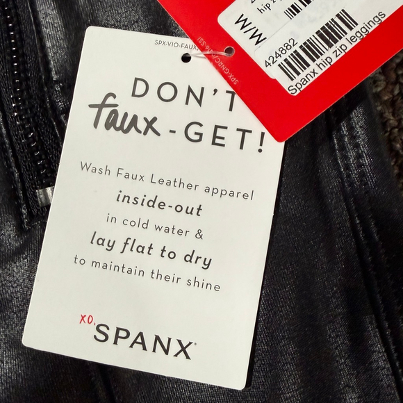 SPANX Women’s Black Faux Leather Hip Zip Leggings M New $128 - Picture 9 of 14